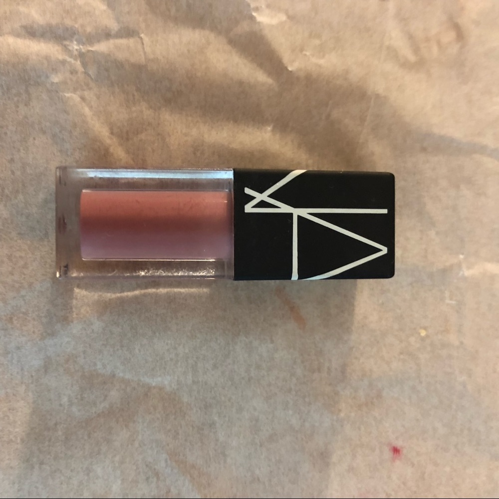 NARS velvet lip glide in Bound (sample)